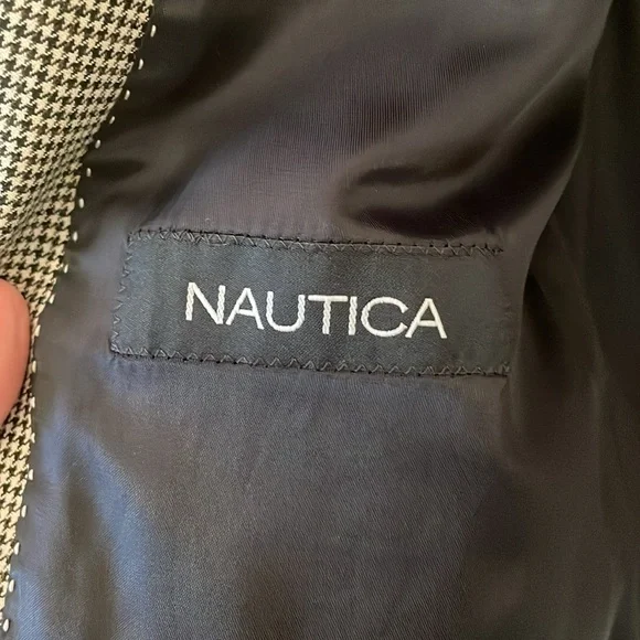 Nautica black and white houndstooth men’s suit jacket . Size 42R. 6 pockets - Picture 12 of 15